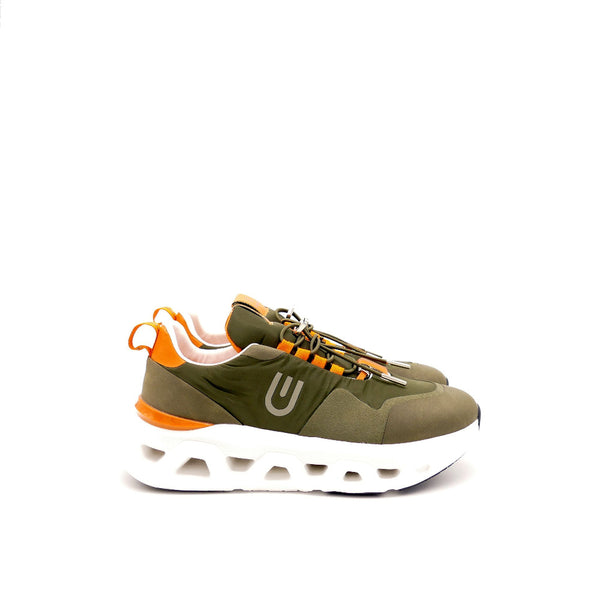 Sneaker, military